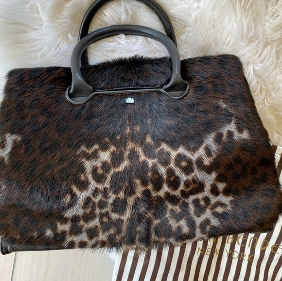 Henri Bendel Purse - Picture 2 of 12